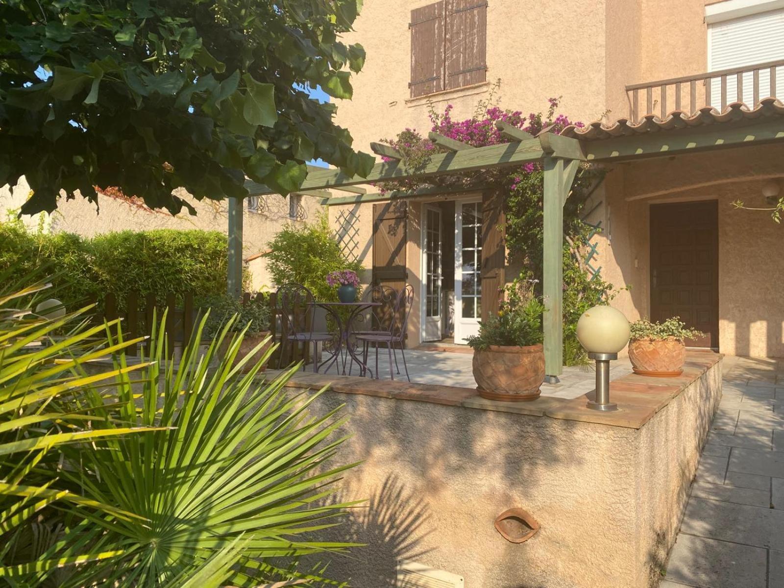 Rives D'or - Vue - Climatisee Frejus